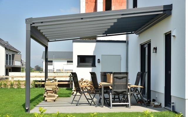 Terrassenüberdachungen aus Aluminium individuell gestalten