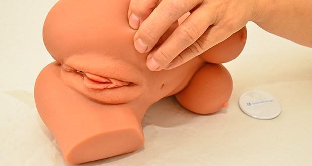 JASMIN Realistischer Masturbator BrĂĽste im Test - 15 cm vaginaler Kanal, 12 cm analer Kanal