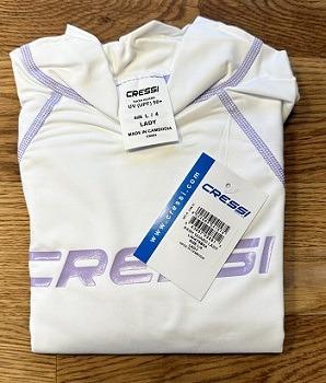 Käufergruppen in einem Schwimmshirt für Damen Test Verschiedene Käufergruppen in einem Schwimmshirt für Damen Test und Vergleich