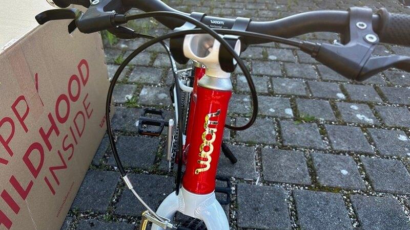 Das Woom 4 überzeugt im Test mit erstklassiger Ergonomie, Sicherheit und Qualität