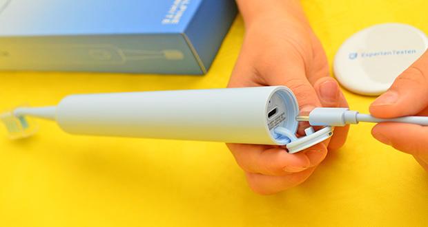 ALPINE WHITE Sonic Toothbrush im Test - USB-C Ladeanschluss für einfaches Aufladen; Lange Akkulaufzeit bis zu drei Wochen