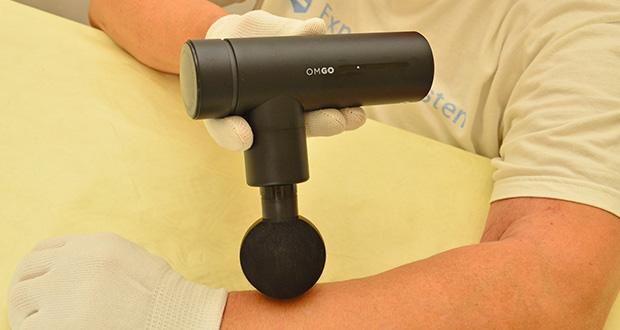 Orthomechanik OrthoGo 2.0 Massagepistole im Test - Einfache Ein-Knopf-Bedienung; lange Akkulaufzeit (bis zu 15 Stunden)