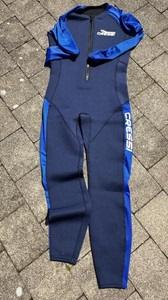 Kaufkriterien in einem Neoprenanzug Test Verschiedene Kaufkriterien in einem Neoprenanzug Test und Vergleich