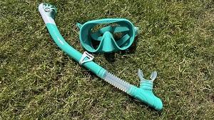 Verschiedene Arten von Schnorchelmasken im Test und Vergleich