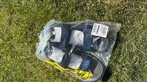 Verschiedene Vergleichskriterien in einem Komfort-Sandale Test und Vergleich